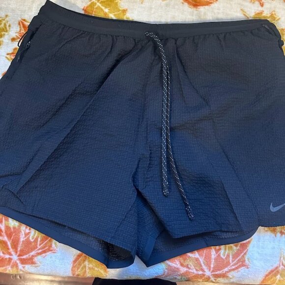 Nike Running Division Men's Dri-FIT ADV 4" Brief-Lined Shorts Black